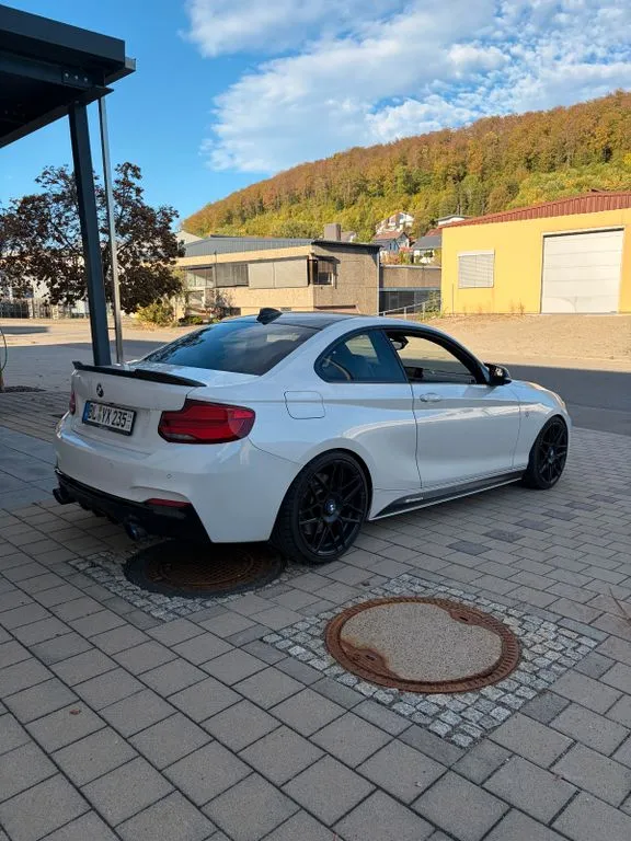 BMW M235