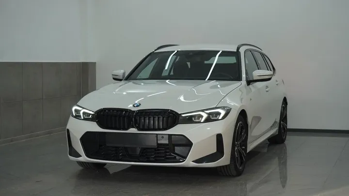 BMW 330