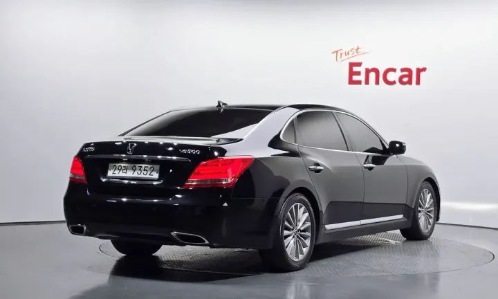 Hyundai Equus
