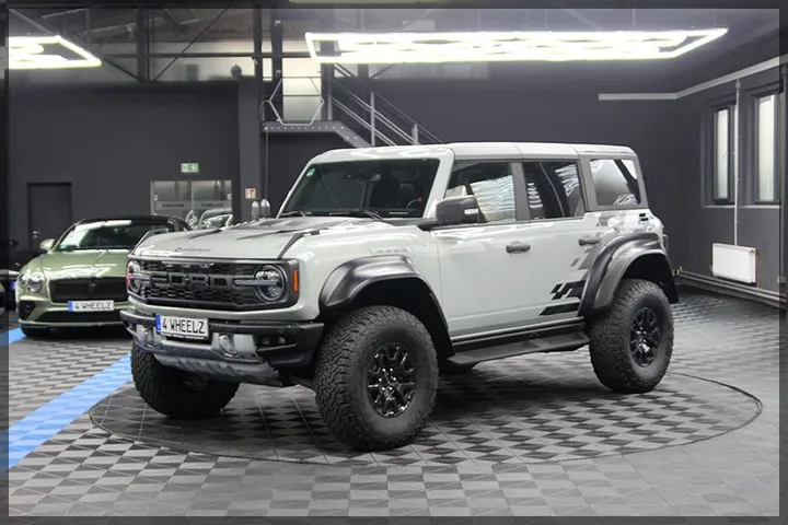 Ford Bronco