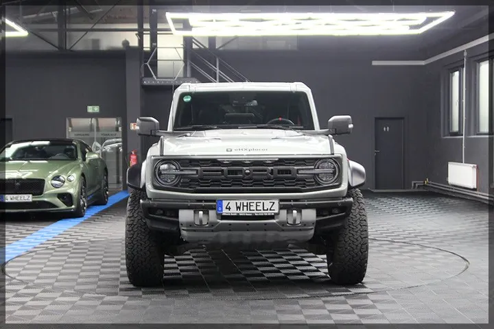 Ford Bronco