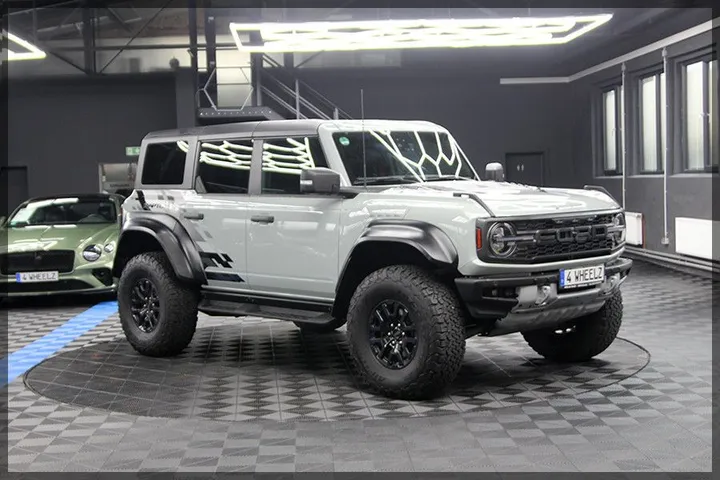 Ford Bronco