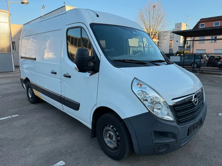 Opel Movano