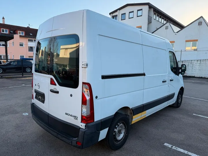Opel Movano
