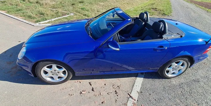 Mercedes-Benz SLK 230