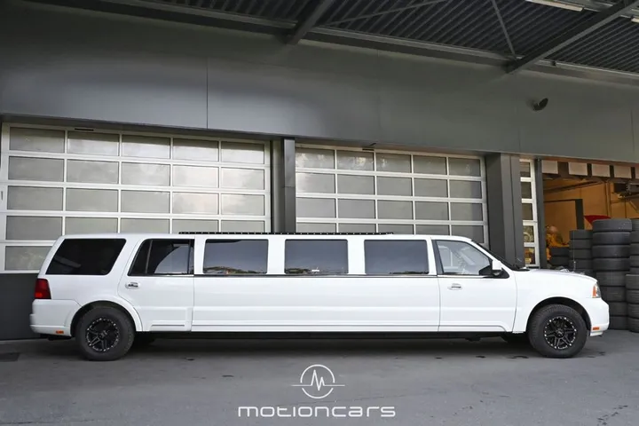 Lincoln Navigator