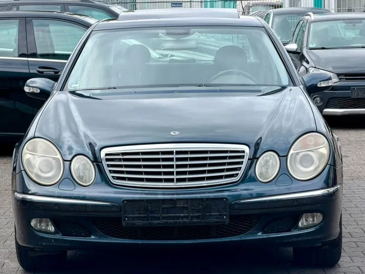 Mercedes-Benz E 220