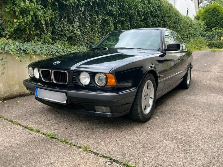 BMW 525