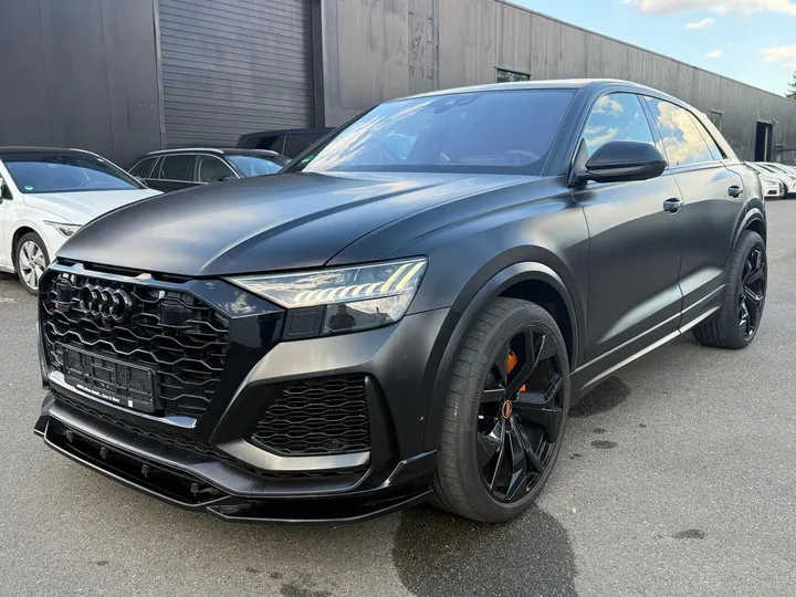 Audi RSQ8