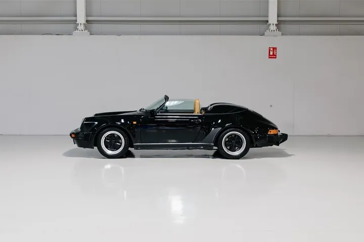 Porsche 930