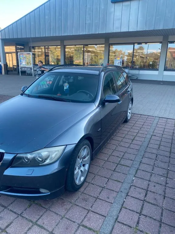 BMW 320