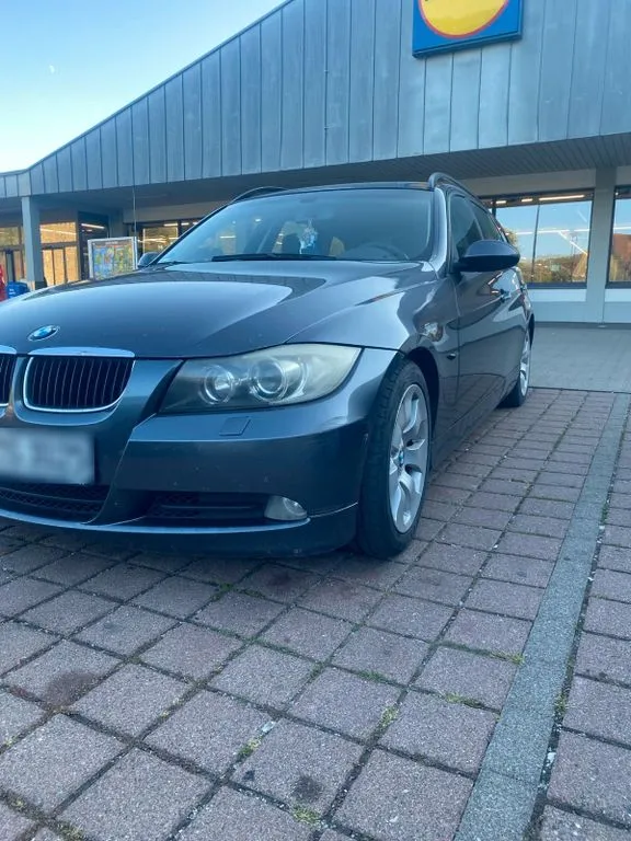 BMW 320