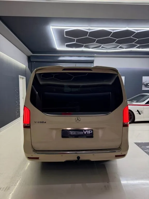 Mercedes-Benz 250