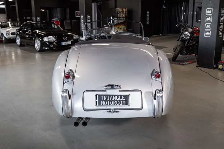 Jaguar XK