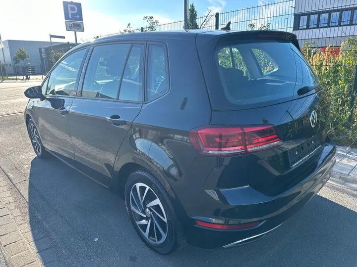 Volkswagen Golf Sportsvan