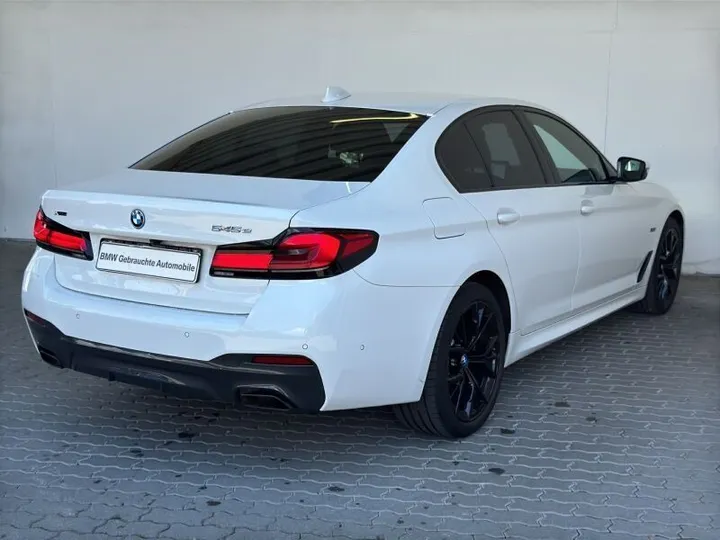 BMW 545