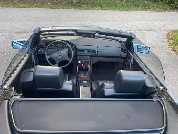 Mercedes-Benz 300