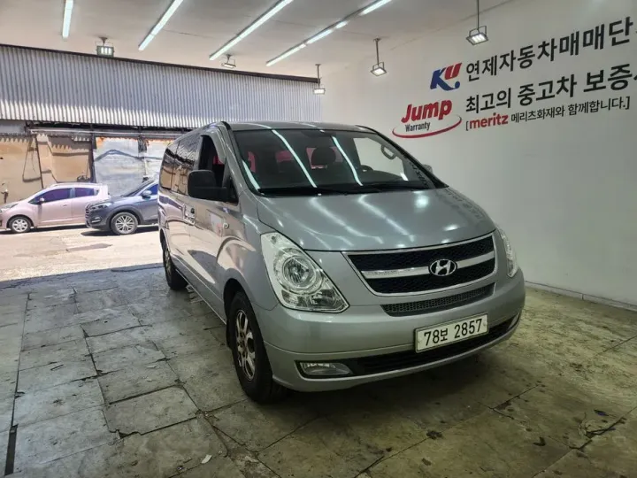 Hyundai Starex