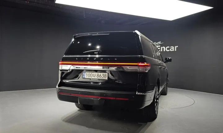 Lincoln Navigator