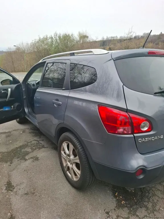 Nissan Qashqai+2