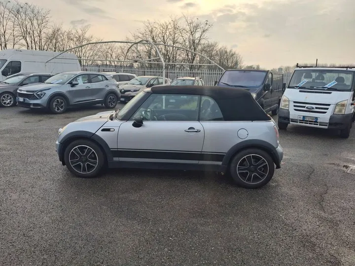 MINI Cooper Cabrio