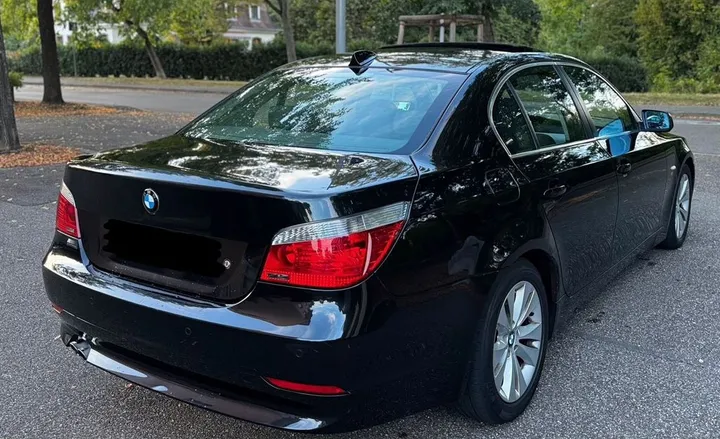 BMW 525