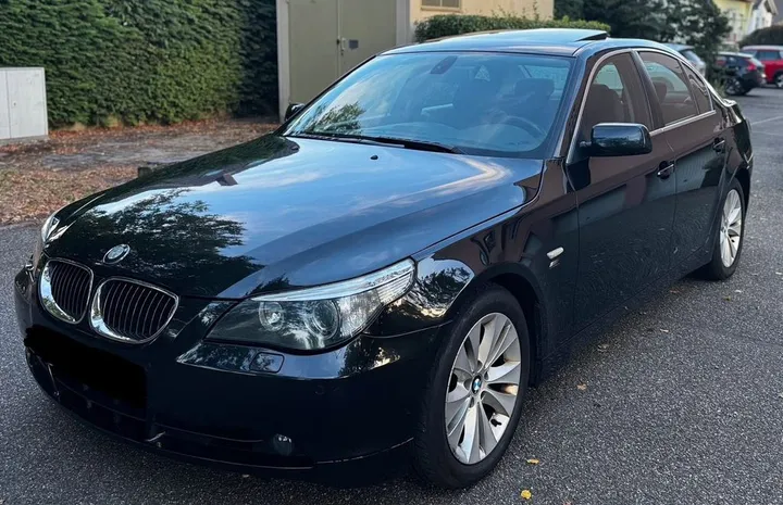 BMW 525