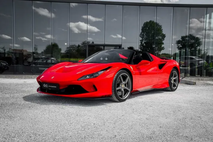 Ferrari F8