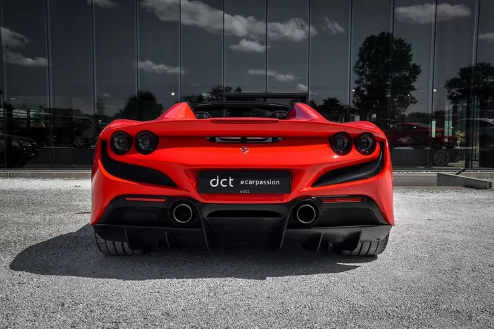 Ferrari F8