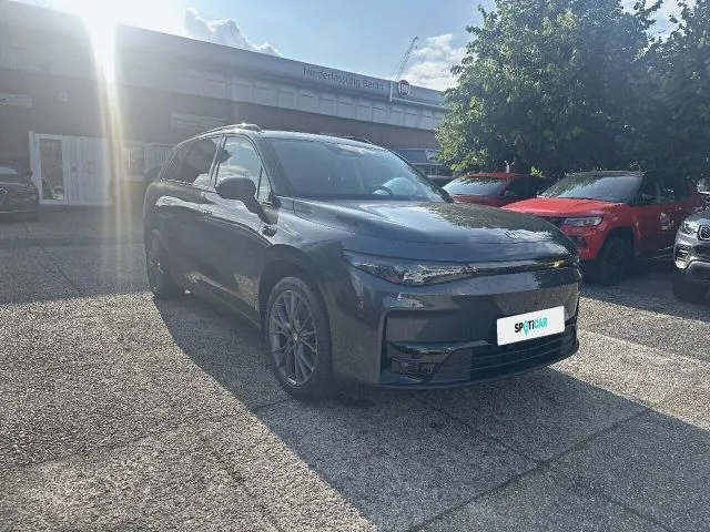 Leapmotor C10