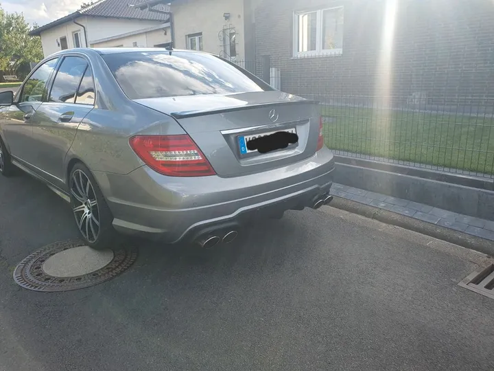 Mercedes-Benz C 180