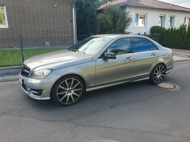 Mercedes-Benz C 180