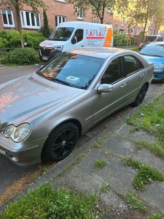 Mercedes-Benz C 180