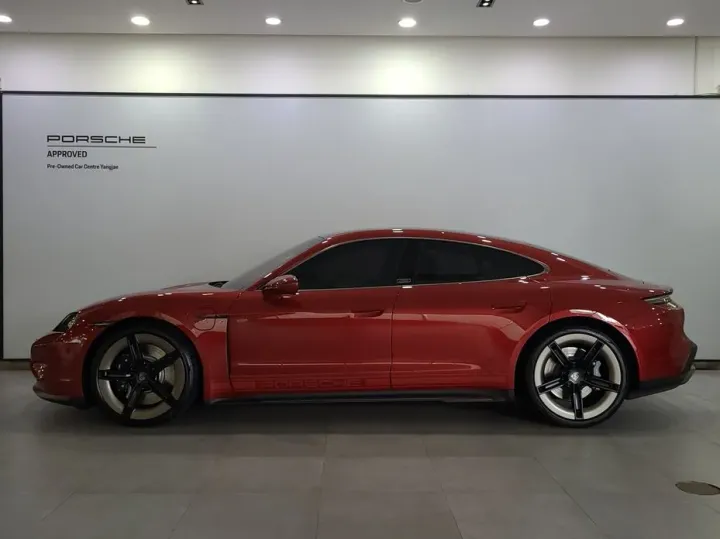 Porsche Taycan