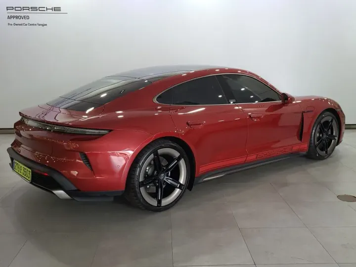 Porsche Taycan