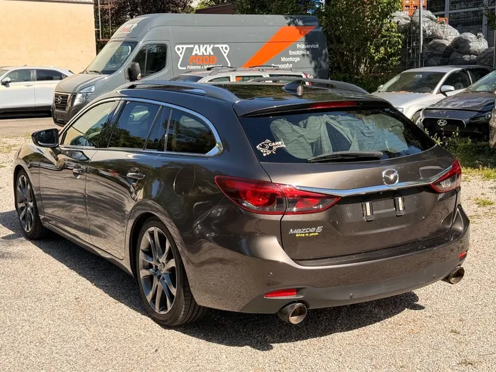Mazda 6