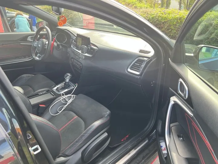Kia pro cee'd / ProCeed