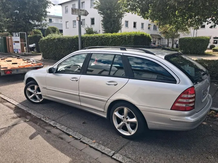Mercedes-Benz C 220