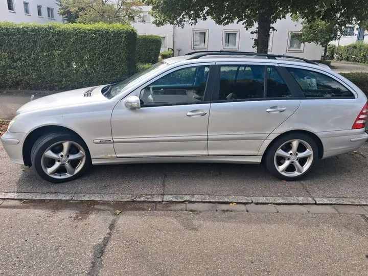 Mercedes-Benz C 220