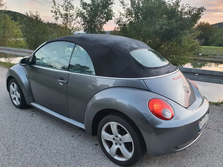 Volkswagen New Beetle