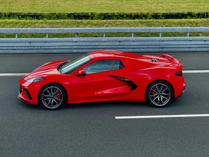 Corvette C8