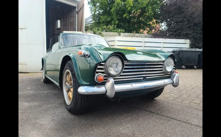 Triumph TR4