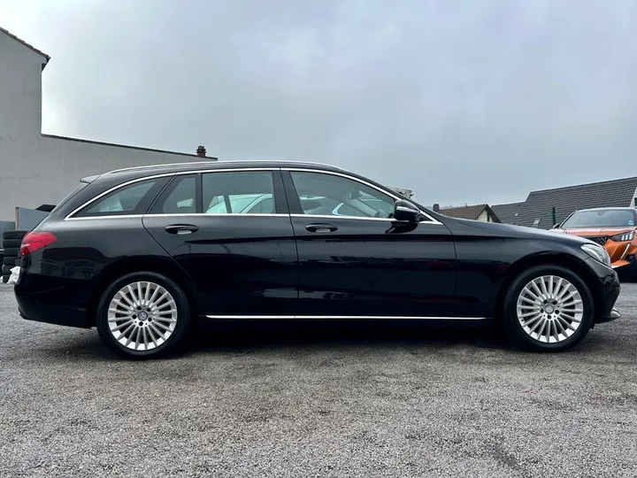 Mercedes-Benz C 220