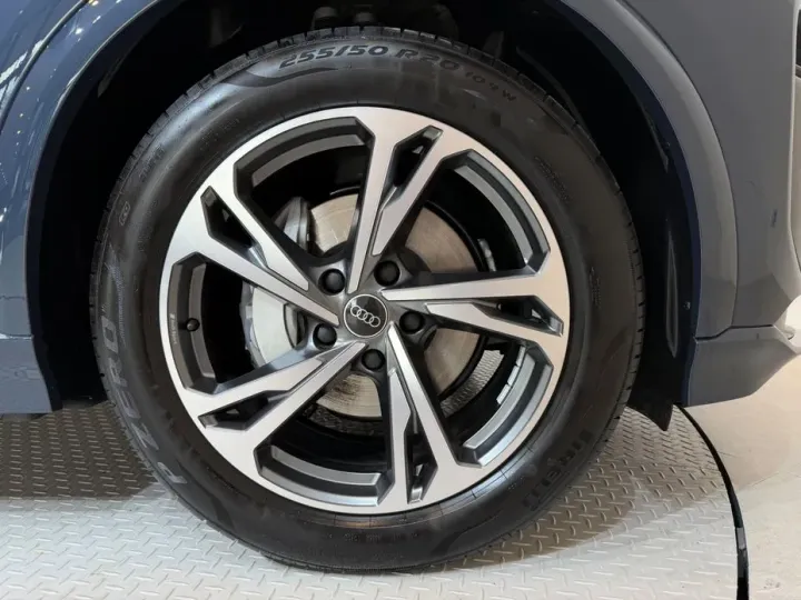 Audi Q6 e-tron