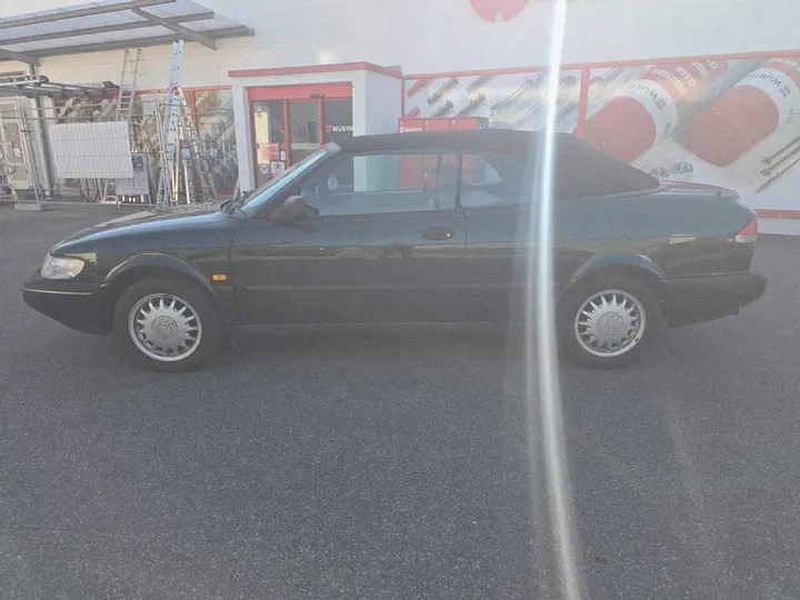 Saab 900