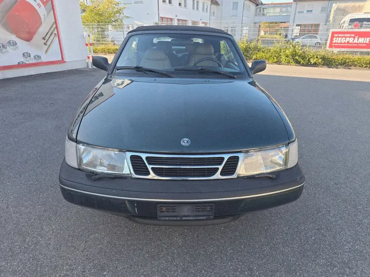 Saab 900