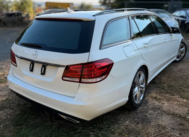 Mercedes-Benz E 300