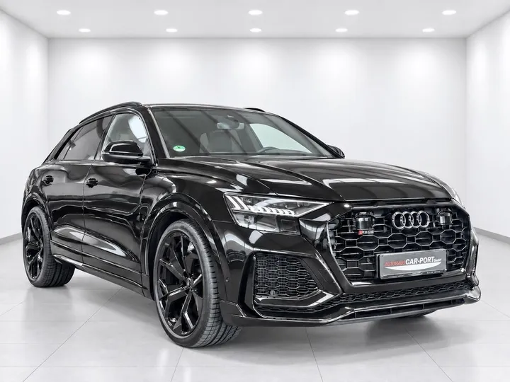 Audi RSQ8