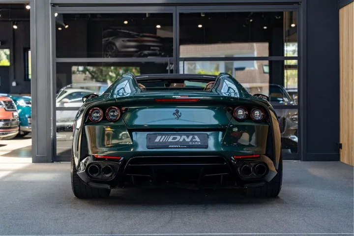 Ferrari 812