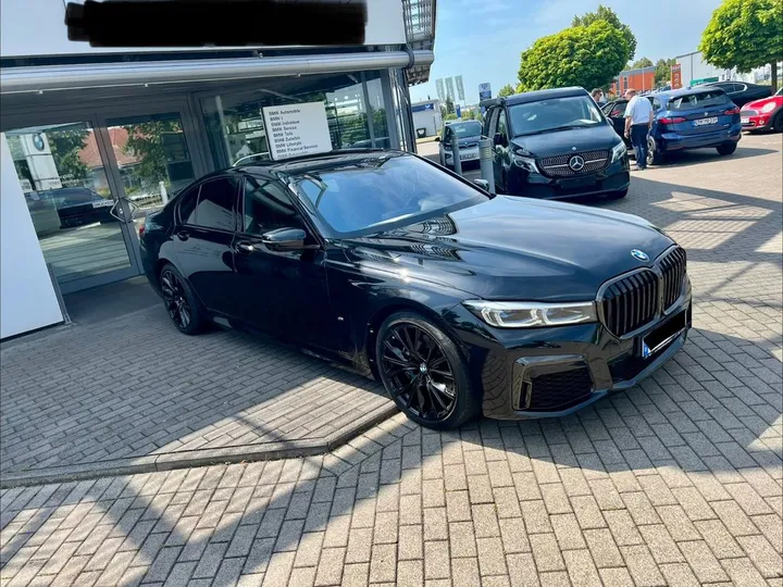 BMW 730